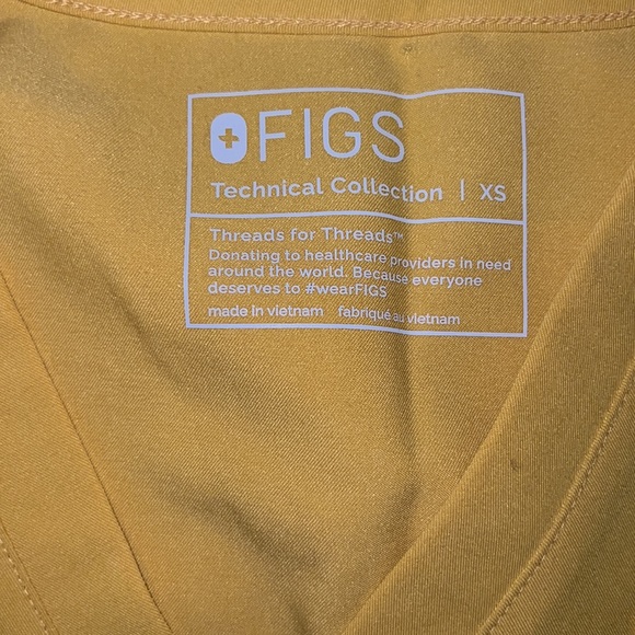 Figs (Set) - Yola Skinny Scrub Pants AND Catarina One-Pocket Scrub Top *Gold - Picture 11 of 16
